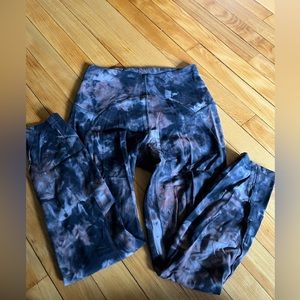 lululemon keyhole tie dye leggings